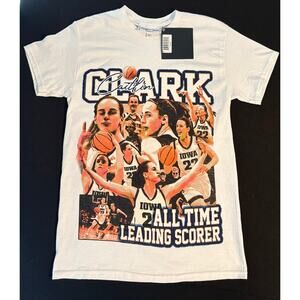 Caitlin Clark Iowa Basketball Graphic Tee All Time Leading Scorer Shirt S NWT